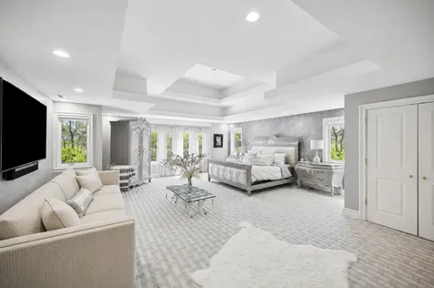 2 Hickory Lane Northbrook IL 60062