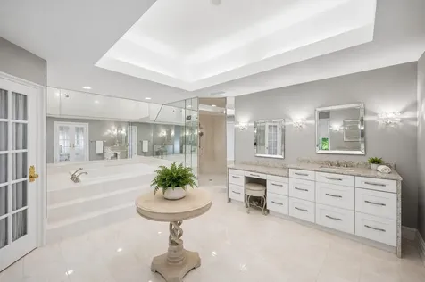 2 Hickory Lane Northbrook IL 60062