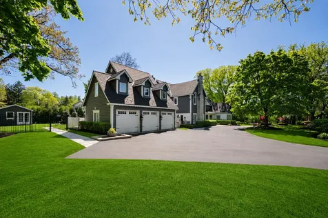 2 Hickory Lane Northbrook IL 60062