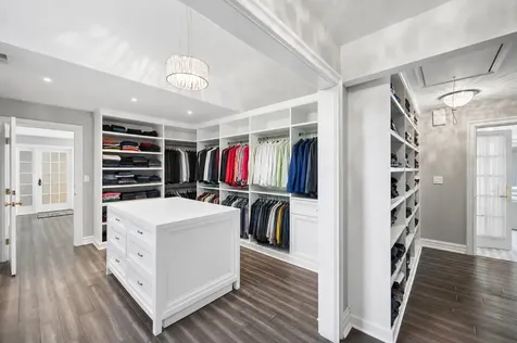 2 Hickory Lane Northbrook IL 60062