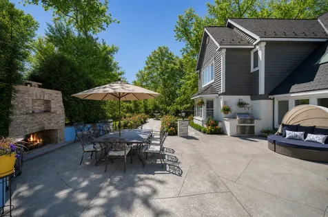 2 Hickory Lane Northbrook IL 60062