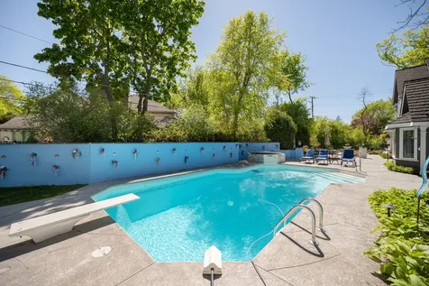 2 Hickory Lane Northbrook IL 60062