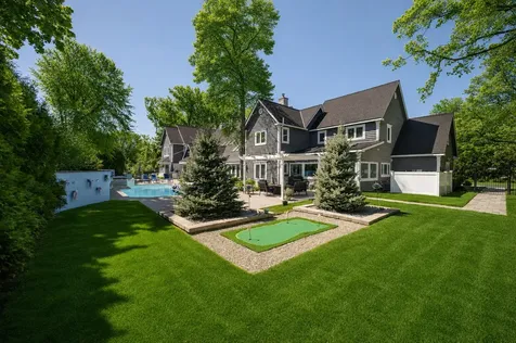 2 Hickory Lane Northbrook IL 60062