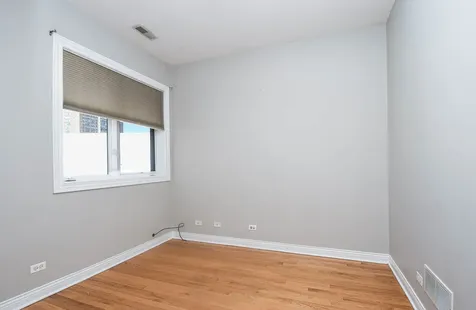 930 West Cuyler Avenue Chicago IL 60613