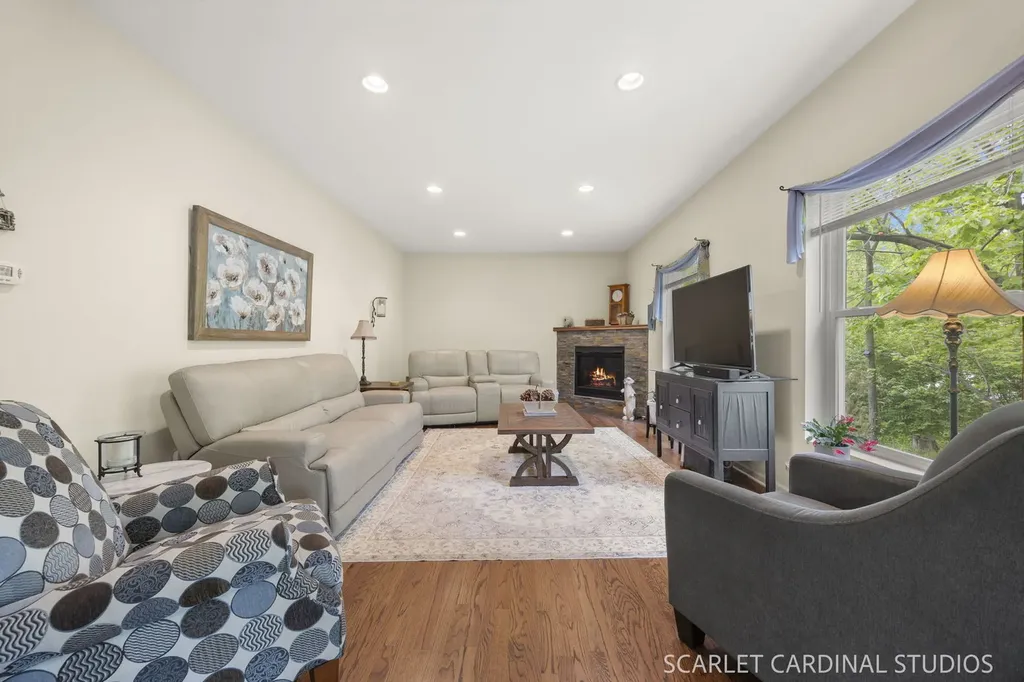 444 Cambridge Way Bolingbrook IL 60440