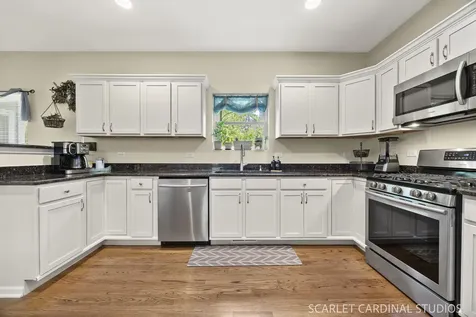 444 Cambridge Way Bolingbrook IL 60440
