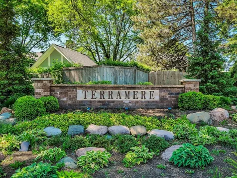 312 West Brampton Lane Arlington Heights IL 60004
