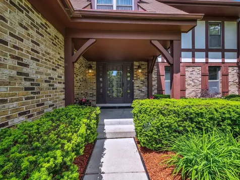 312 West Brampton Lane Arlington Heights IL 60004