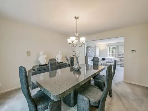 312 West Brampton Lane Arlington Heights IL 60004
