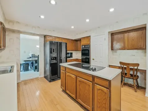 312 West Brampton Lane Arlington Heights IL 60004