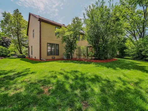 312 West Brampton Lane Arlington Heights IL 60004