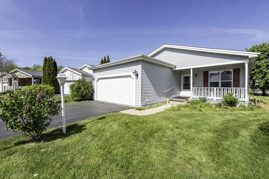 109 Hunter Court Grayslake IL 60030