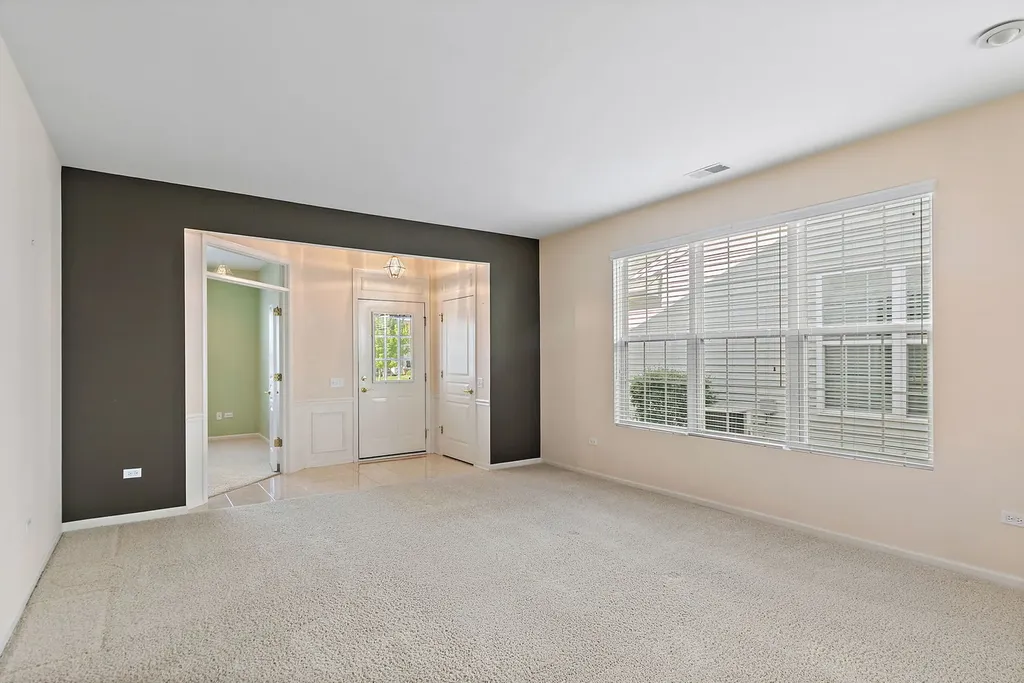 13761 Chestnut Lane Huntley IL 60142