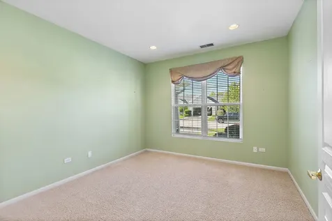 13761 Chestnut Lane Huntley IL 60142