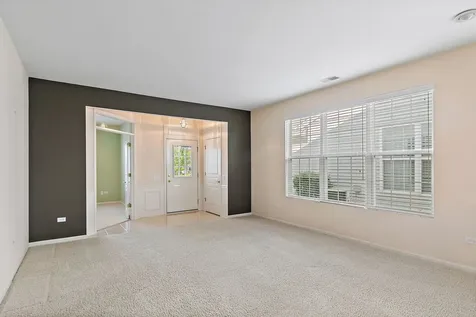 13761 Chestnut Lane Huntley IL 60142