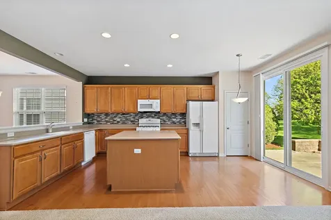 13761 Chestnut Lane Huntley IL 60142