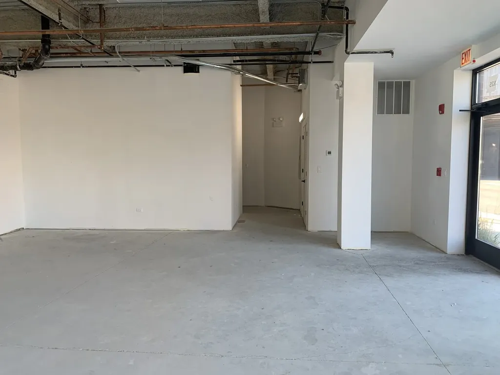3925 North Pulaski Road Chicago IL 60641