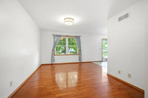1303 Kenneth Drive Bloomington IL 61704