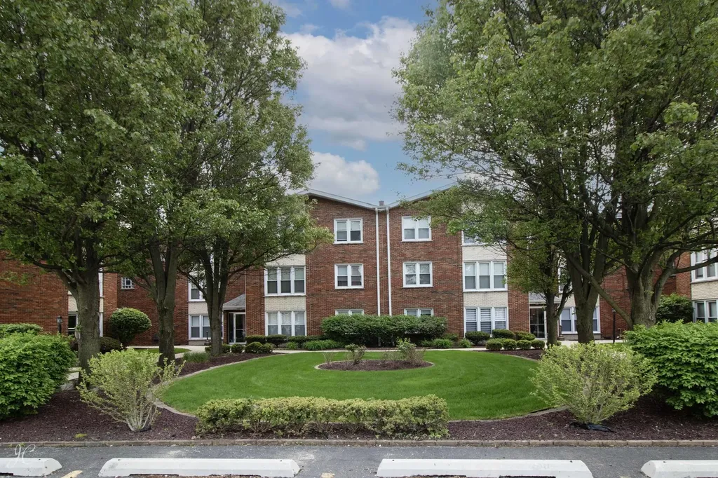10803 South Pulaski Road Chicago IL 60655