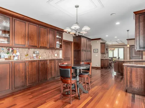 5605 South Kensington Avenue Countryside IL 60525