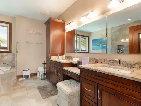 5605 South Kensington Avenue Countryside IL 60525