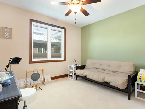 5605 South Kensington Avenue Countryside IL 60525