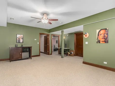 5605 South Kensington Avenue Countryside IL 60525
