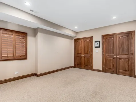 5605 South Kensington Avenue Countryside IL 60525