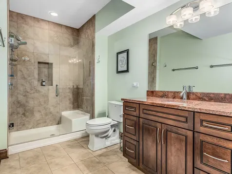 5605 South Kensington Avenue Countryside IL 60525
