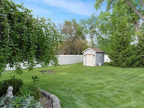 5605 South Kensington Avenue Countryside IL 60525