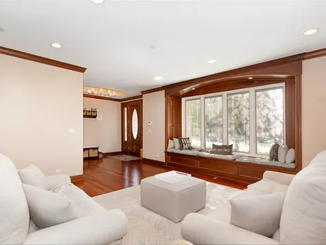 5605 South Kensington Avenue Countryside IL 60525