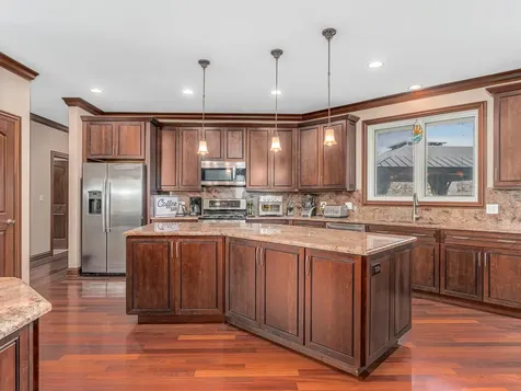 5605 South Kensington Avenue Countryside IL 60525