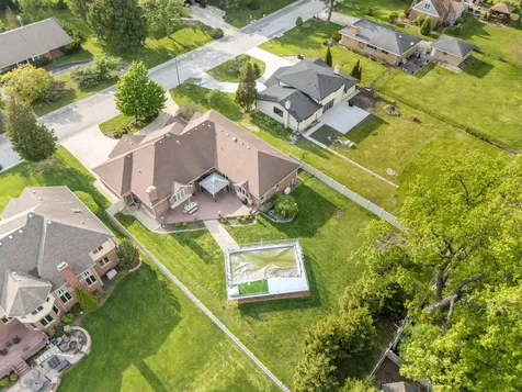 5605 South Kensington Avenue Countryside IL 60525