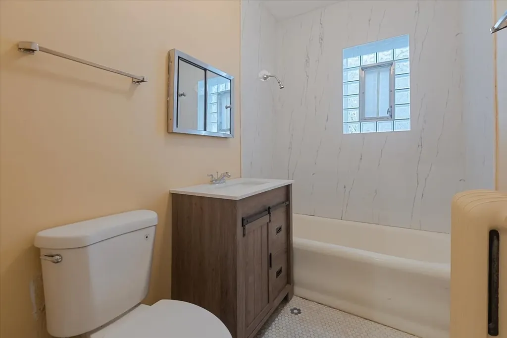 6219 North Claremont Avenue Chicago IL 60659