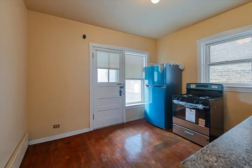6219 North Claremont Avenue Chicago IL 60659