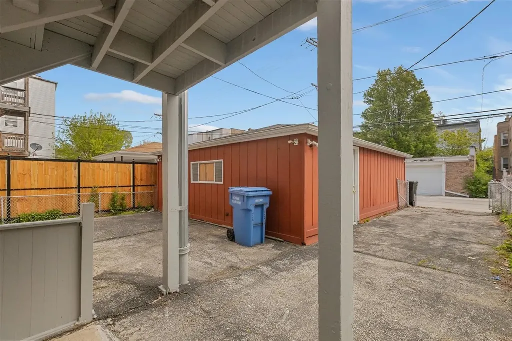 6219 North Claremont Avenue Chicago IL 60659