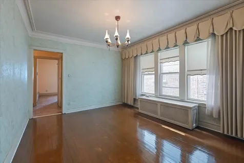 6219 North Claremont Avenue Chicago IL 60659
