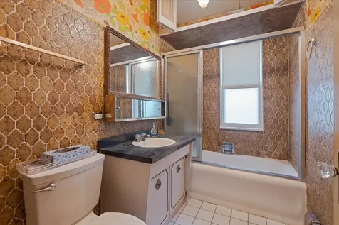 6219 North Claremont Avenue Chicago IL 60659