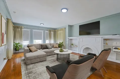 6219 North Claremont Avenue Chicago IL 60659