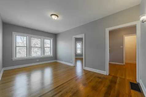 2056 West Arthur Avenue Chicago IL 60645
