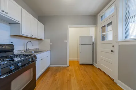 2056 West Arthur Avenue Chicago IL 60645