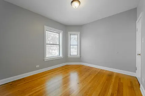 2056 West Arthur Avenue Chicago IL 60645