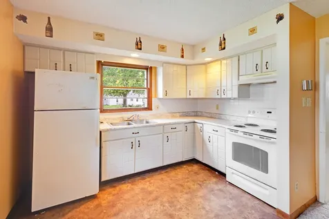 613 North Vorcey Street Tolono IL 61880