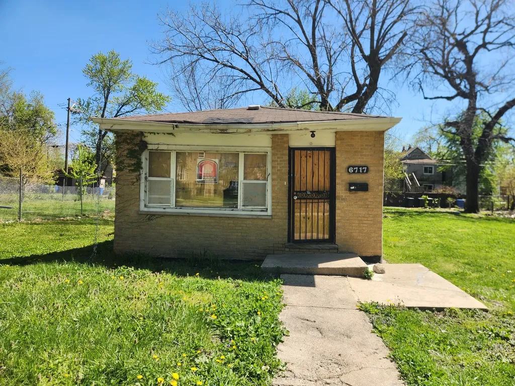 6717 South Rhodes Avenue Chicago IL 60637