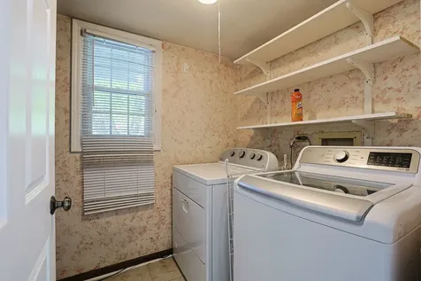 1299 West New Britton Drive Hoffman Estates IL 60192