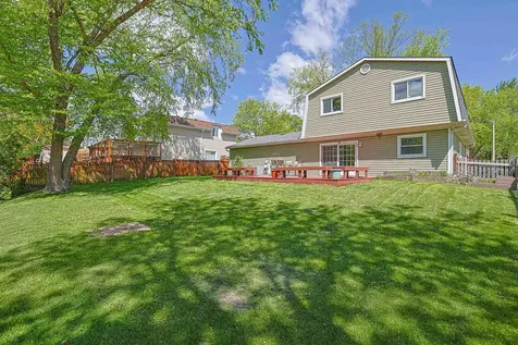 1299 West New Britton Drive Hoffman Estates IL 60192