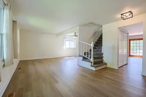 1299 West New Britton Drive Hoffman Estates IL 60192