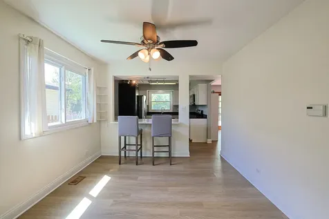 1299 West New Britton Drive Hoffman Estates IL 60192