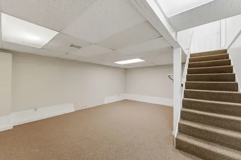 409 25TH Avenue East Moline IL 61244