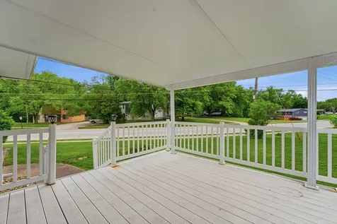 409 25TH Avenue East Moline IL 61244
